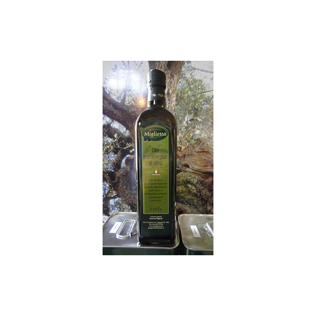 Bouteille en verre d'huile d'olive extra vierge de qualité, produit italien.